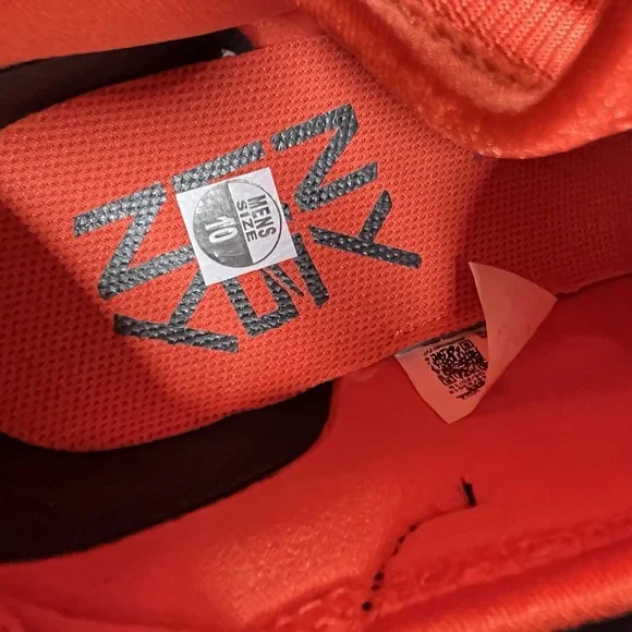 Nike Air Edge 270 NY vs. NY Orange Peel Black White CJ5846  display picture 2